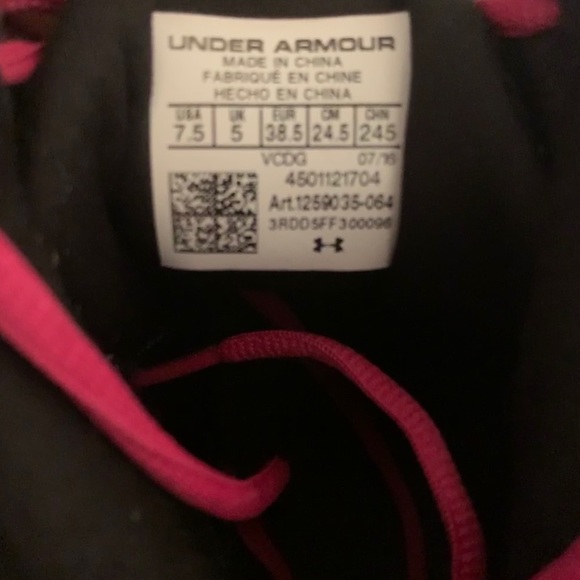 Basketball shoes - Picture 4 of 6